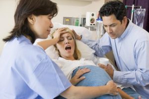 Как вести себя во время родов и схваток
