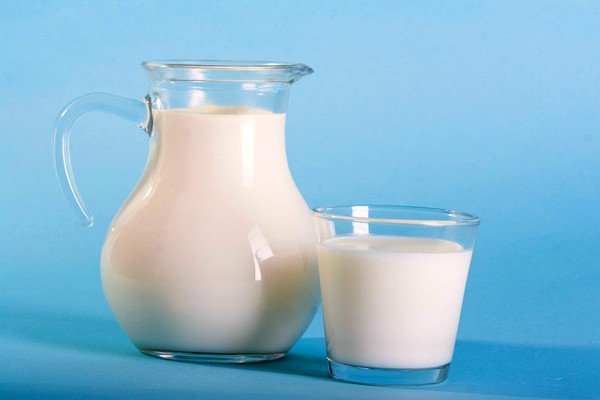 Молоко тоже поможет вылечить сухой кашель