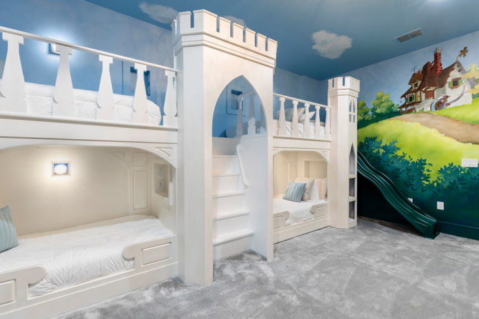 кровать в виде замка в детской