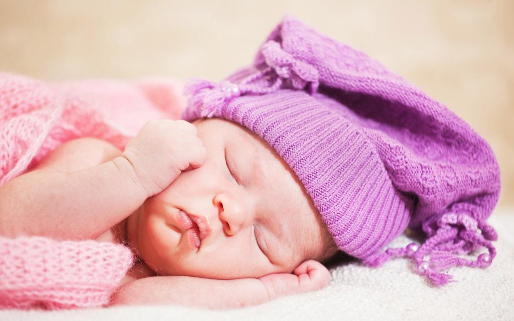 сколько должен спать новорожденный ребенок