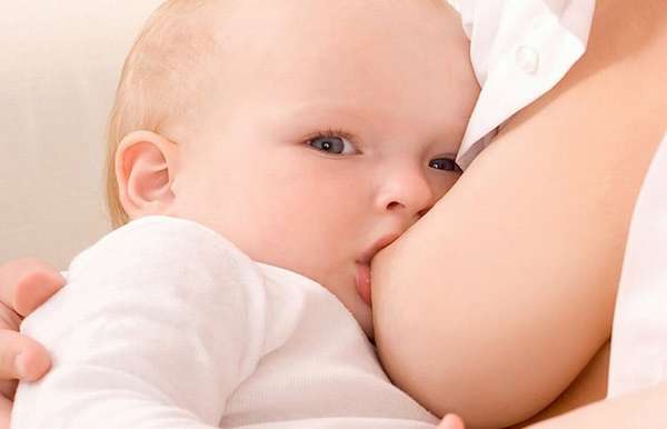 лучше всего грудь стимулируется при кормлении ребенка.