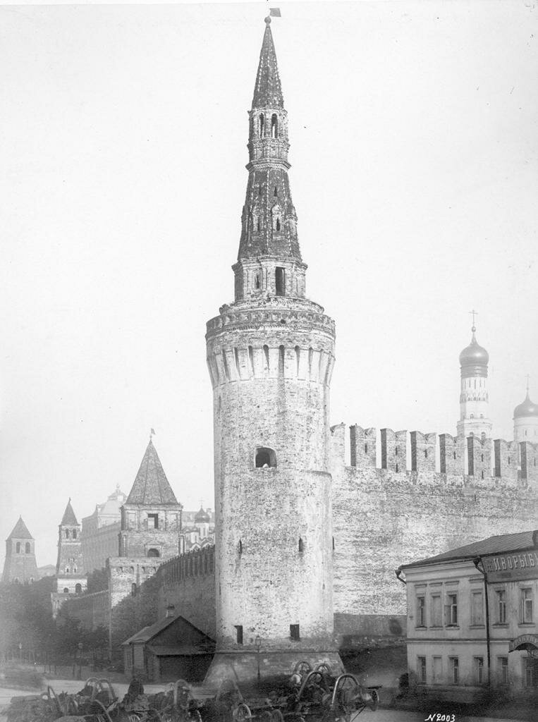 Беклемишевская и Замоскворецкая башни