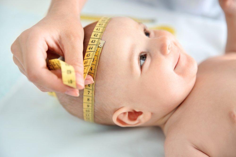 Размер головы маленького ребенка нужно определять каждый месяц