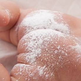 Шелушения кожных покровов у новорожденных