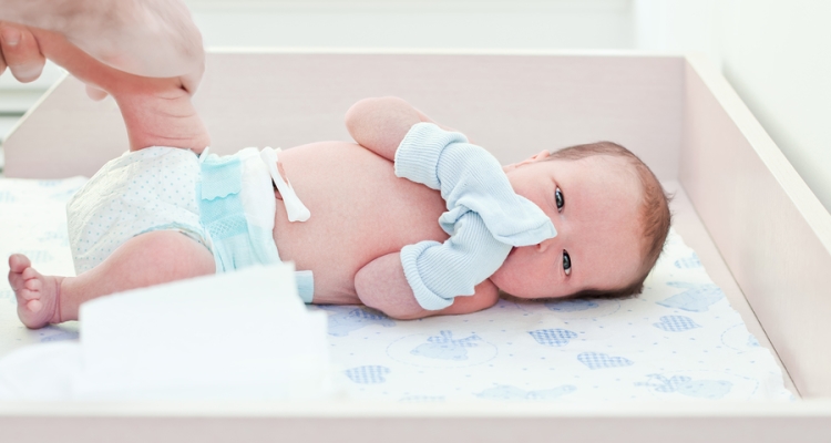 Как обрабатывать пупок новорожденного с прищепкой
