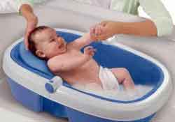Можно ли купать ребенка при насморке