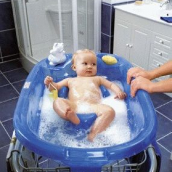Как выбрать ванночку для новорожденного?