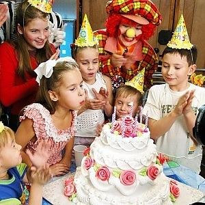 Фото с сайта https://serpantinidey.ru/. Как организовать детский день рождения, советы