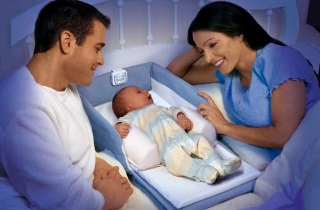 Почему новорожденный ребенок плохо спит