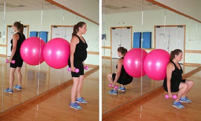 Упражнение №5 с фитболом для беременных